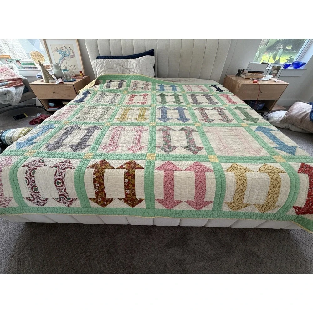 Vintage Hand Quilted Double Arrow Pattern Quilt 78x86 Feedsack c.1940s